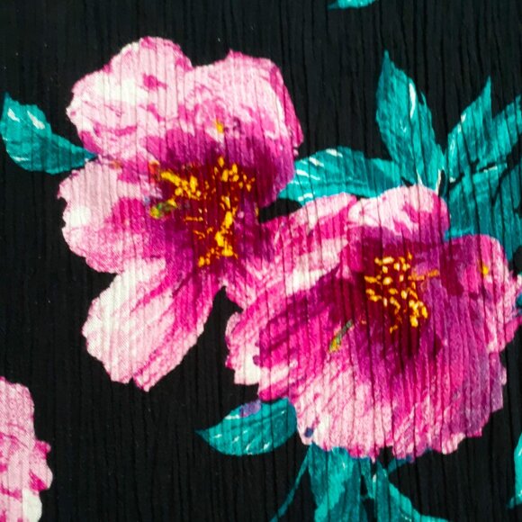 Indigo Rose Blouse Black Purple Floral Lightweight Stretch Plus Size 3X - Picture 3 of 4